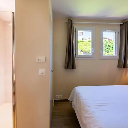 Apartment Les Bastides Aux Restanques Du Golfe De St Tropez - Maeva - Bastide Duplex Climatisee Vue 5 Pieces 8 Personnes - Prestige - Super Mae-4941